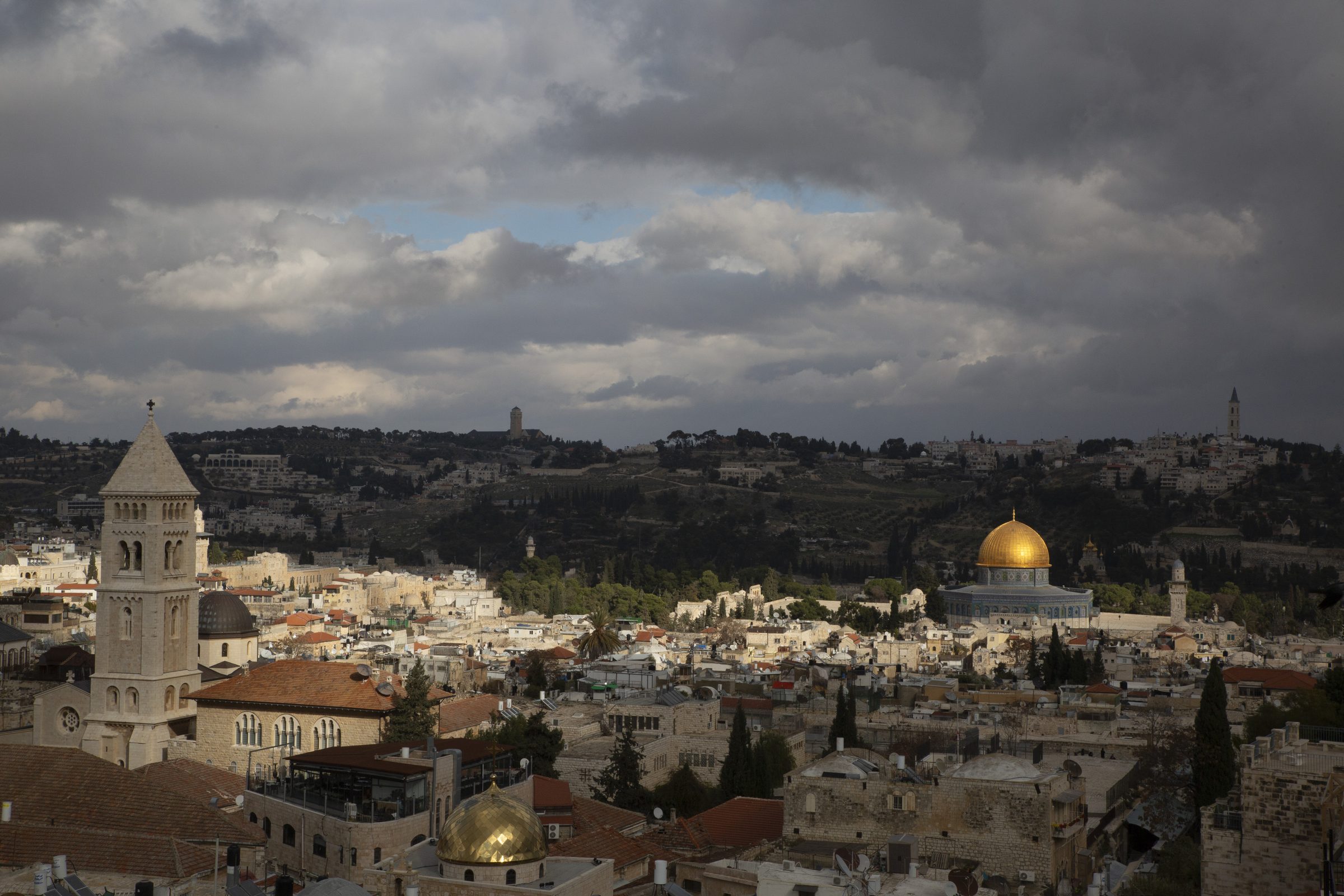 La Cúpula de la Roca y los tejados de la Ciudad Vieja de Jerusalén