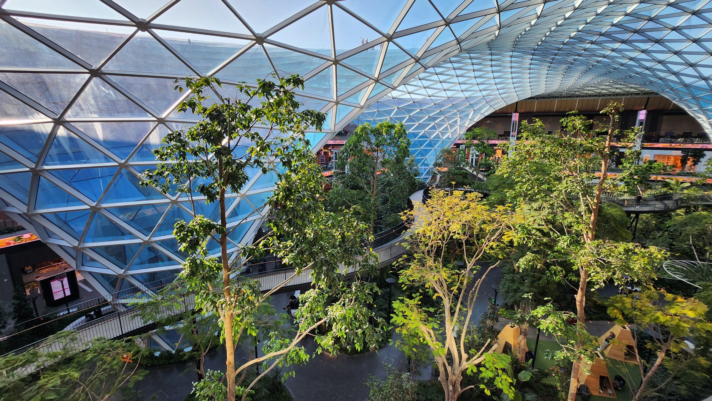 The Orchard, un jardín tropical interior en el Aeropuerto Internacional Hamad de Doha