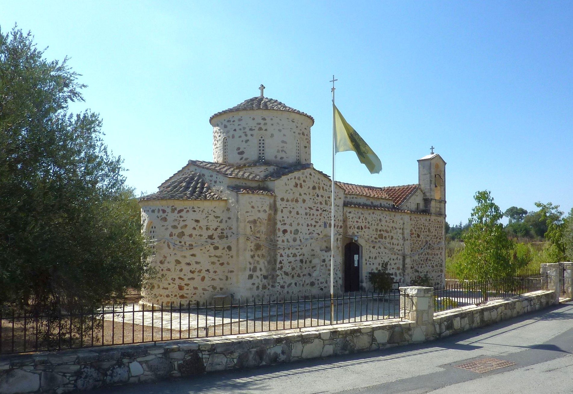 La iglesia de piedra de Agia Marina en Pyrga, cerca de Lárnaca